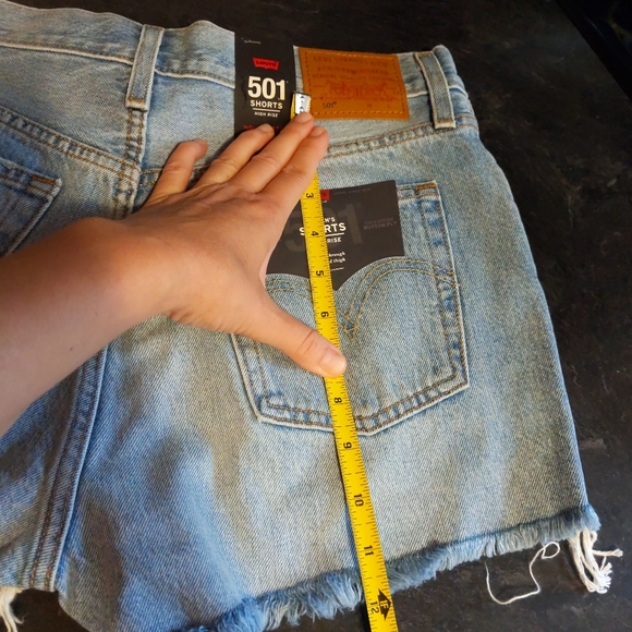 LEVI'S HIGH RISE NON STRETCH SHORTS JEAN WITH RHINESTONES,SIZE 29,NEW - Picture 15 of 15